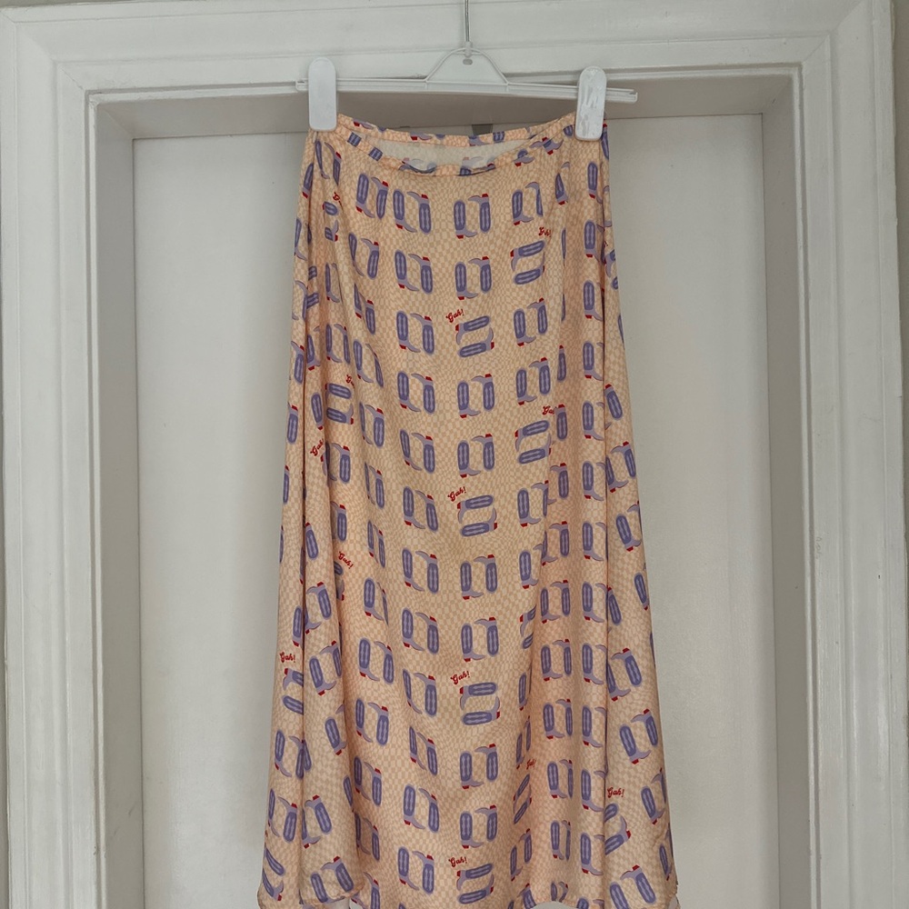 Lisa Says Gah Tailored Skirt - Picture 2 of 3